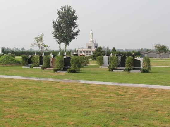 施孝生态文化陵园有几个公墓